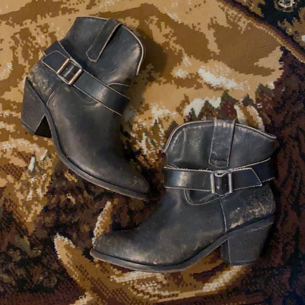 Corral boots